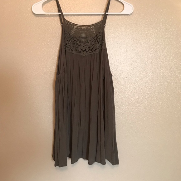 Olive green tank with sleeves - Picture 5 of 5